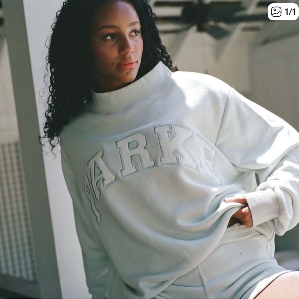 Parker Women's Soft Blue Sweatshirt